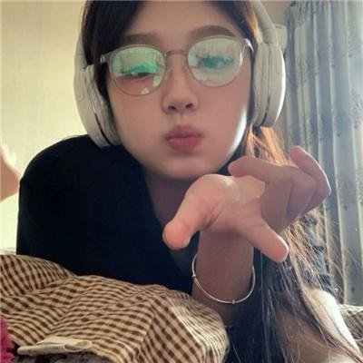 喜迎春海报