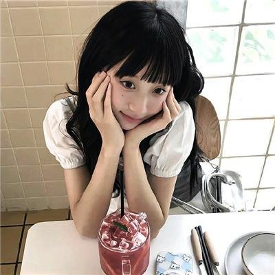 厕所的圣母像海报
